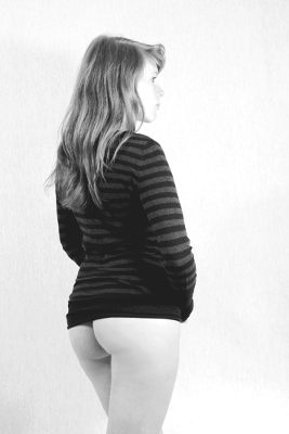 Gray Sweater 1, par Xavier E. G. Dierick